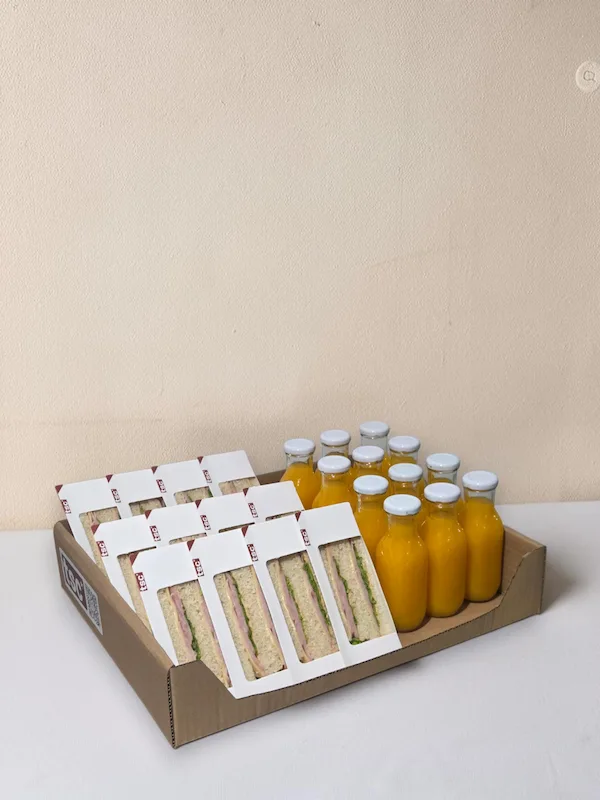 Caja de 12 Sandwich y Jugo Natural